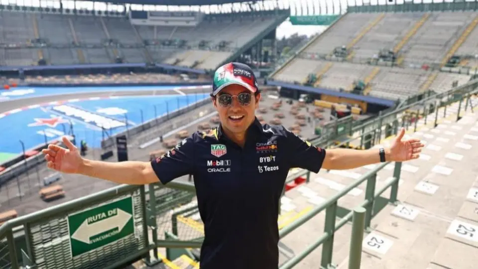 Checo Pérez sobre Carlos Slim: 'Es como un segundo padre para mí'
