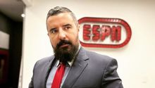 Álvaro Morales sobre la salida de Peláez: 'Merece otra subida a la mesa'