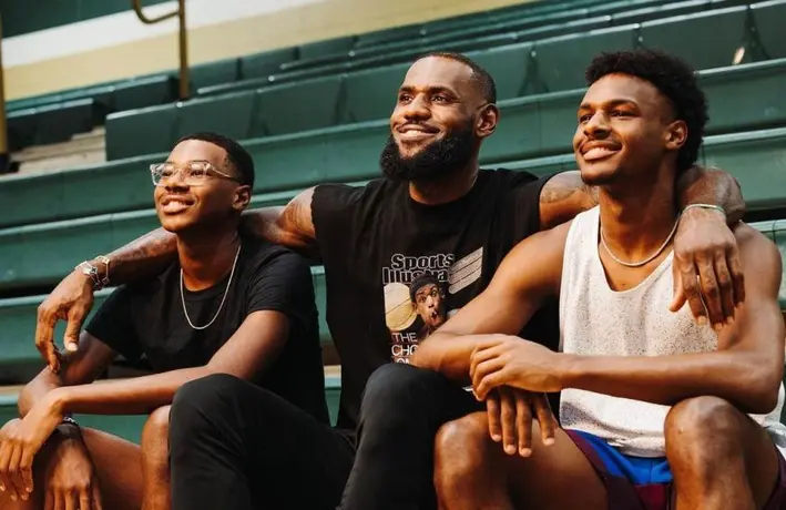 LeBron James: 'The Chosen One', con el objetivo de jugar con sus hijos en la NBA
