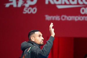 Nick Kyrgios: Se retiró del Abierto de Japón por lesión de rodilla