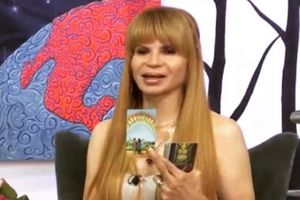 Mhoni Vidente sobre la eliminación de España: 'Fue la maldición de Shakira'