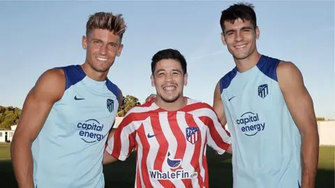 Brandon Moreno aprovechó sus vacaciones en Madrid para visitar al Atlético