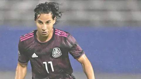 Diego Lainez sobre su participación con el Tri: 'No se me puede recriminar nada'
