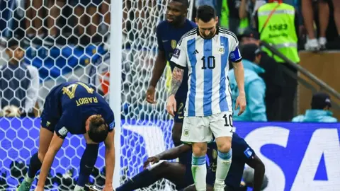 Messi, el primer jugador en la historia del Mundial en anotar en todas las fases del torneo