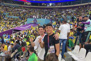 Pumas: Ruvalcaba y Trigos apoyaron a Dani Alves en el duelo de Brasil ante Camerún