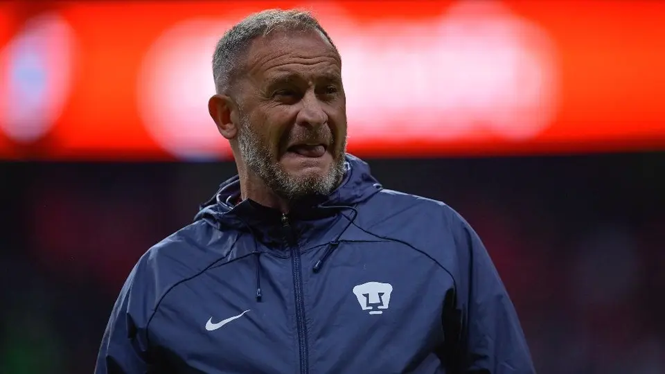 Julio González: 'El mal paso de Pumas es responsabilidad compartida, no sólo del DT'
