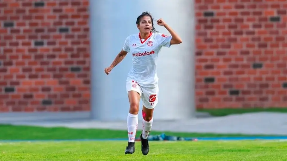 Liga MX Femenil: Portera de Gallos Blancos cometió error que le costó el gol de Toluca
