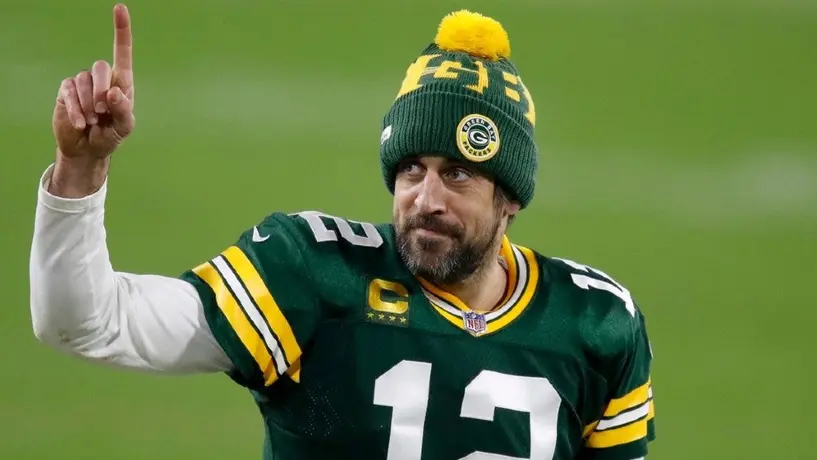 Aaron Rodgers de los Green Bay Packers compartió imágenes de su primer tatuaje