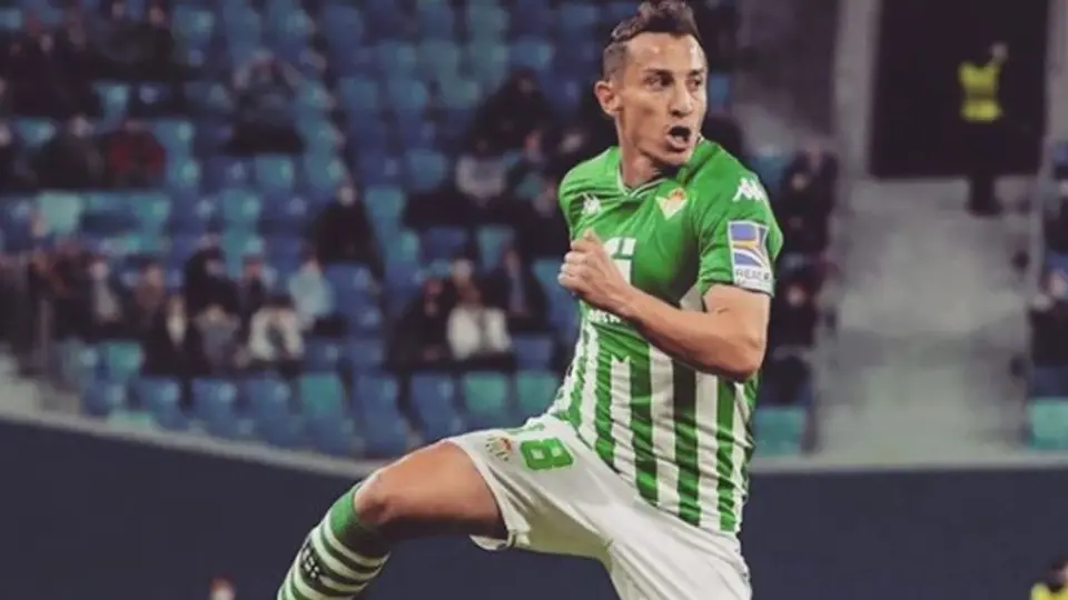 Guardado: Por falta de registro, el mexicano cerca de perderse la primera jornada de LaLiga
