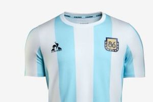 Maradona: Marca deportiva sacará espectacular playera en homenaje a El Diego