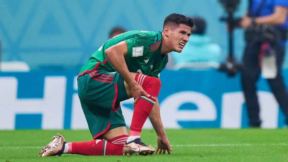 Uriel Antuna tras eliminación de México: 'Estábamos encima, un descuido y nos meten el gol'