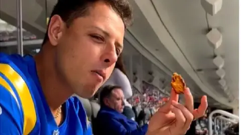 Chicharito Hernández, presente en el duelo entre Rams y 49ers