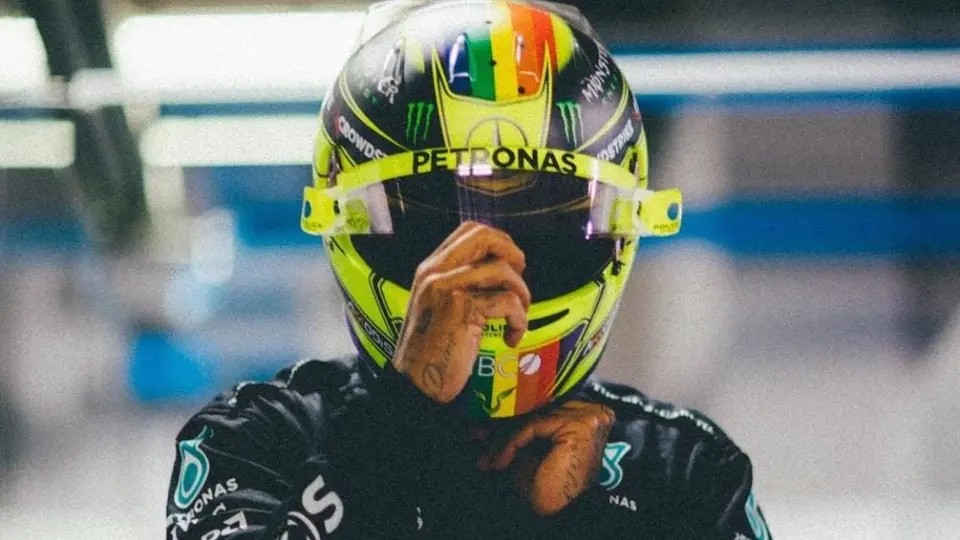 FIA prohíbe a los pilotos hacer declaraciones políticas sin autorización