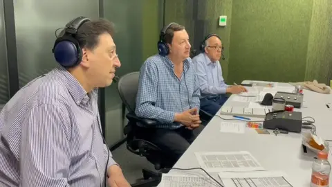 MLB: Toño de Valdés, Enrique Burak y Pepe Segarra narraron la Serie Mundial 2022