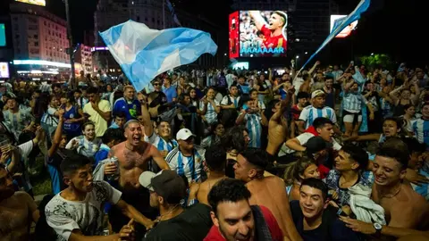 Argentina: Fans pagan hasta 165 mil pesos mexicanos por 'vuelos de emergencia' a Qatar