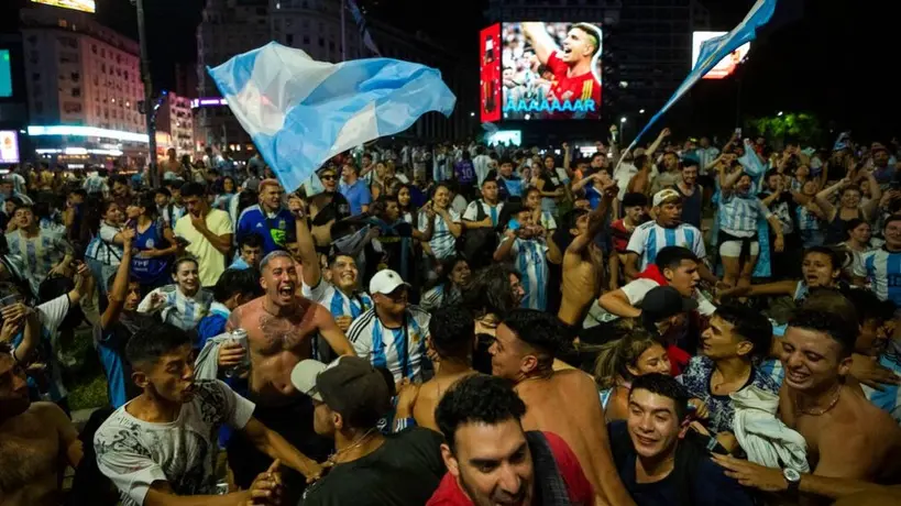 Argentina: Fans pagan hasta 165 mil pesos mexicanos por 'vuelos de emergencia' a Qatar