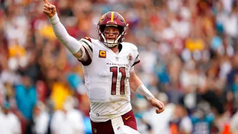 NFL: Carson Wentz lideró la victoria de los Commanders en el arranque de temporada