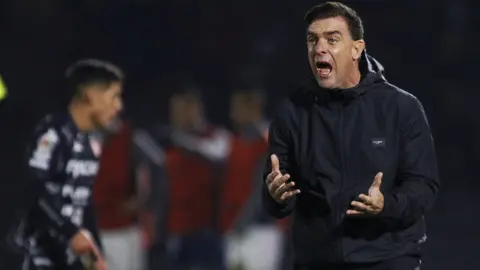 Pablo Guede: Fue destituido como entrenador del Málaga de España