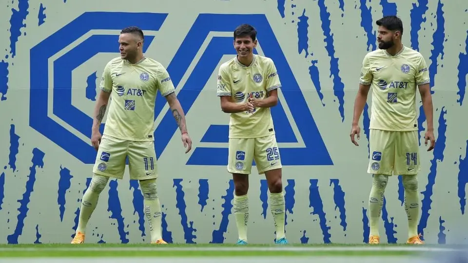 América: Presentó a sus refuerzos frente a la afición en el Azteca