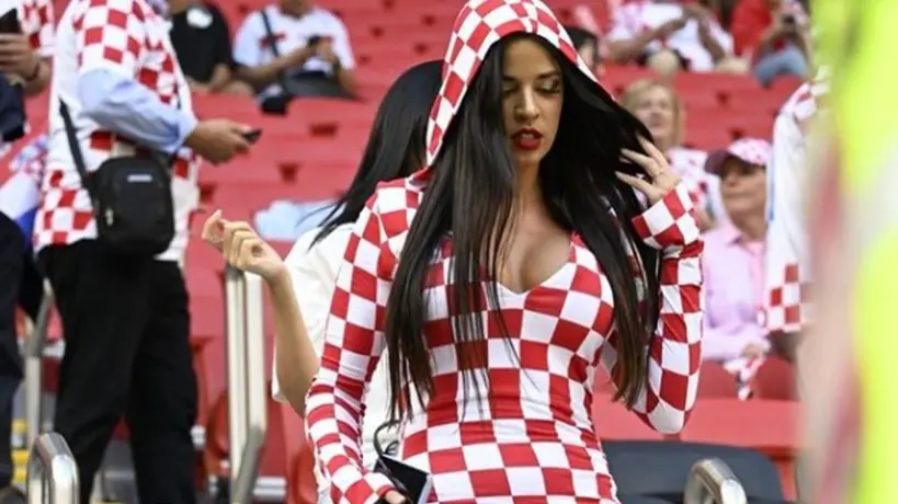 Criticaron a ex Miss Croacia por usar un diminuto vestido en Qatar: ‘Tienes que respetar las reglas’