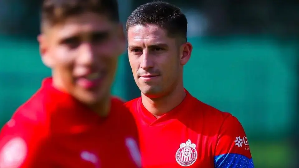 Chivas: Santiago Ormeño no debutará en la Jornada 4; Yrizar regresa a la convocatoria