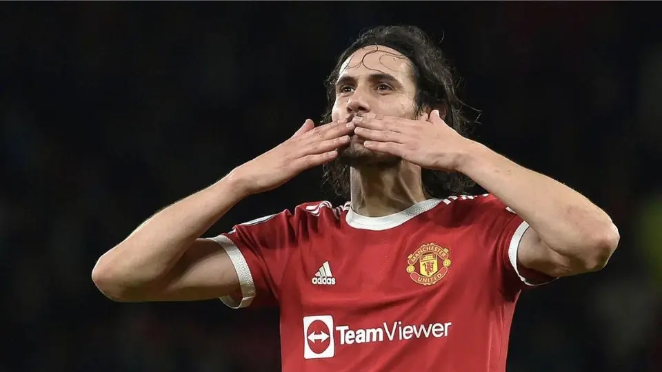 Edinson Cavani, cerca de convertirse en nuevo jugador del Valencia