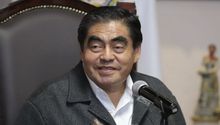 Miguel Barbosa, gobernador de Puebla, festejó a La Franja por su pase a Cuartos de Final