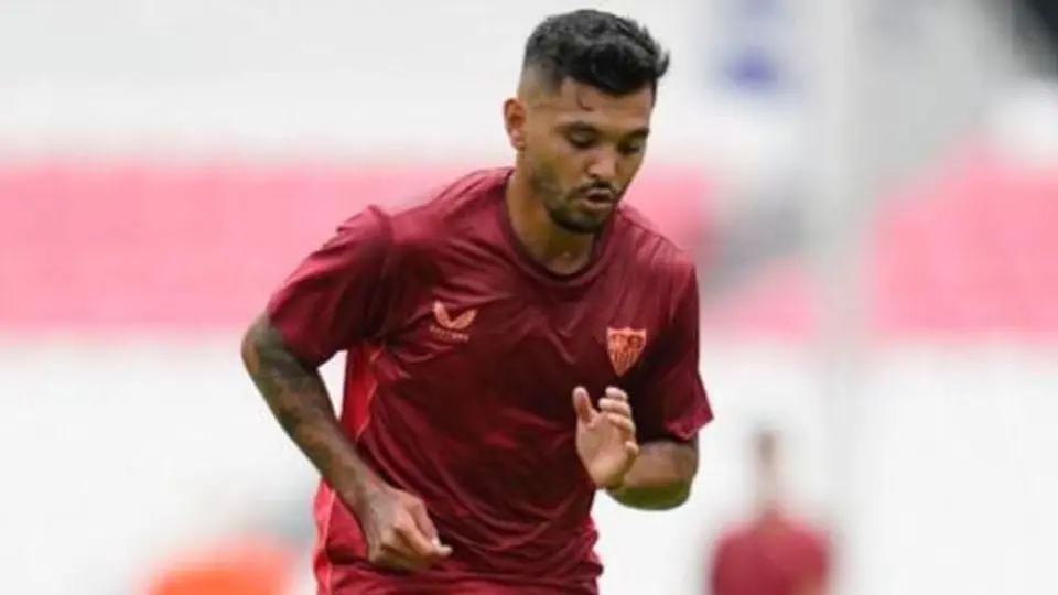 Tecatito Corona: Encendió las alarmas tras sufrir un golpe en el partido vs Tottenham