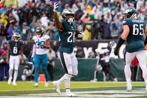 NFL: Eagles mantiene su invicto tras derrotar a Jaguars en el regreso de Pederson a Filadelfia