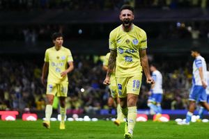 América: Alex De La Rosa se encargó del juego de luces en el Estadio Azteca