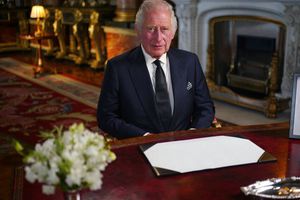 Rey Carlos III: Dio su primer discurso como monarca; renovó promesa de servicio vitalicio