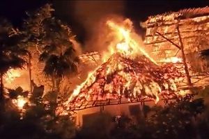 Se reporta incendio en la Isla Holbox y habitantes denuncian falta de bomberos