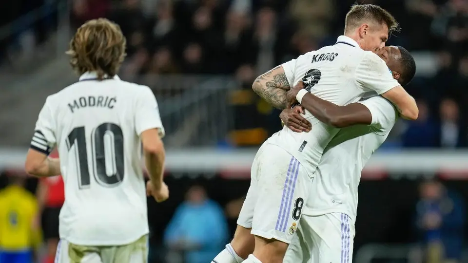 Real Madrid: Venció al Cádiz con gol de Kroos y quedaron segundos en el parón por Qatar 2022