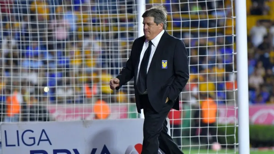 Miguel Herrera: Roban casa del Piojo en la CDMX; se la renta a Óscar Jiménez