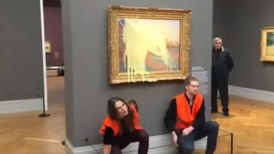 Activistas ecológicos aventaron puré de papa a cuadro de Monet en Alemania
