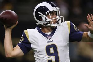 NFL: Luis Pérez, quarterback de ascendencia mexicana, firmó con los Rams