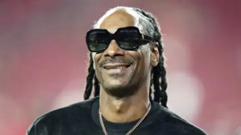 Snoop Dogg respondió a las comparaciones con entrenador senegalés