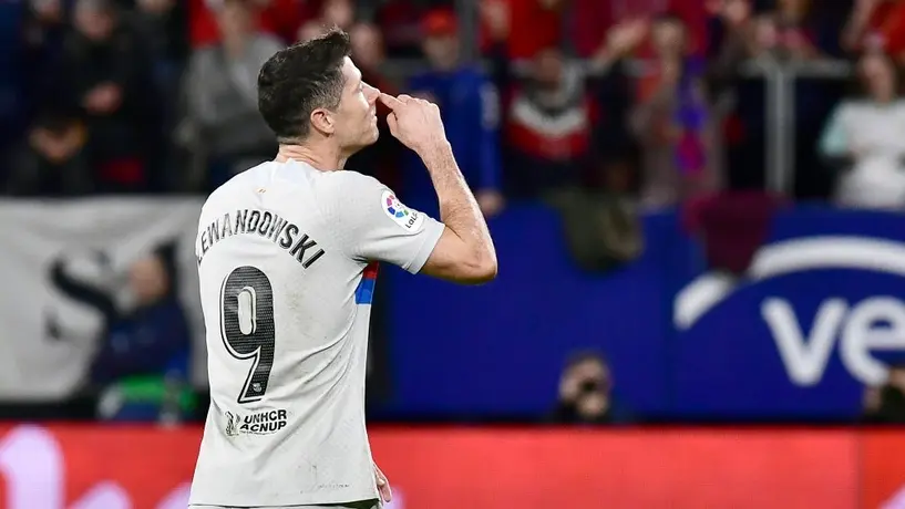 Lewandowski 'insinuó' que el árbitro estaba drogado tras expulsarlo en el partido del Barça