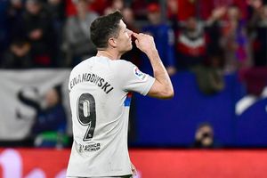 Lewandowski 'insinuó' que el árbitro estaba drogado tras expulsarlo en el partido del Barça