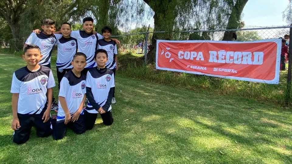 Copa RÉCORD: Arrancó el certamen en busca del Campeón de Campeones