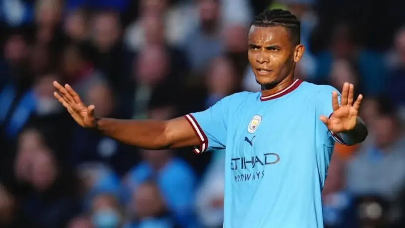 Manuel Akanji demostró ser un genio al responder operaciones matemáticas con facilidad
