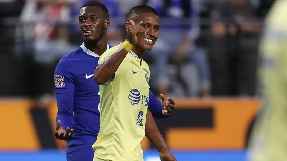 América: Pedro Aquino aseguró que viajar tanto es desgastante y fastidioso