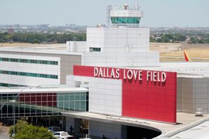 Estados Unidos: Arrestan a mujer que disparó dentro de aeropuerto en Dallas