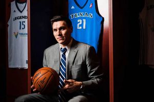 Eduardo Nájera, ex NBA, pide a AMLO que apoye al basquetbol como lo hace con el 'beis'