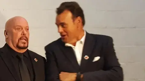 En TUDN defienden al Perro de Faitelson: 'No te escondas cuando lo quieras saludar'