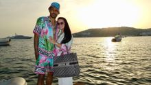 Esposa de Aubameyang sorprendió con atuendo valuado en más de 4 mil dólares