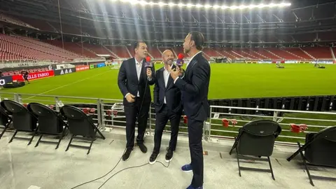Luis García explotó contra el Tri y soltó una grosería en transmisión; tuvieron que tranquilizarlo