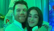Canelo Álvarez se echó un 'palomazo' con Grupo Firme en los XV años de su hija