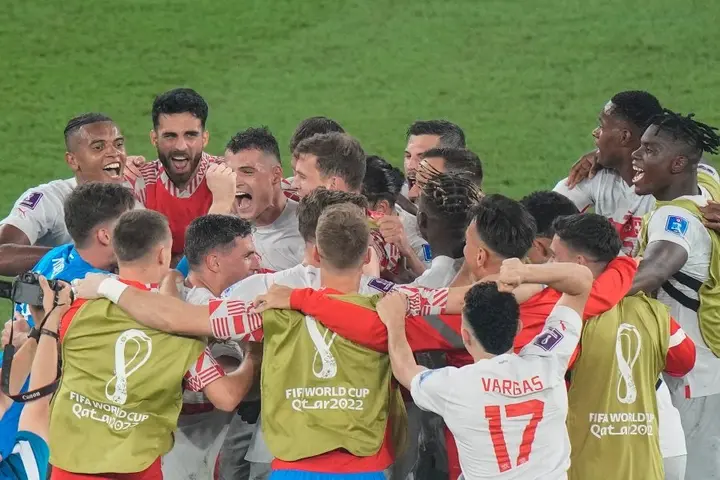 Selección de Suiza celebrando un triunfo | AP