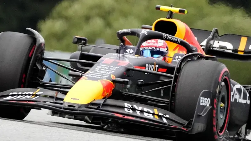 Video: Así fue la colisión que mandó a Checo Pérez al último lugar del GP de Austria